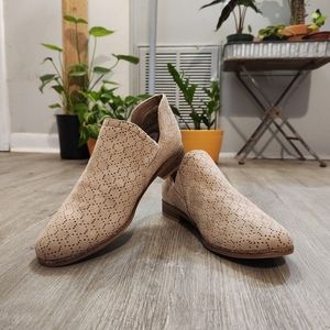 Dr. Scholl's Tan Faux Suede Ankle Booties Flats Size 6